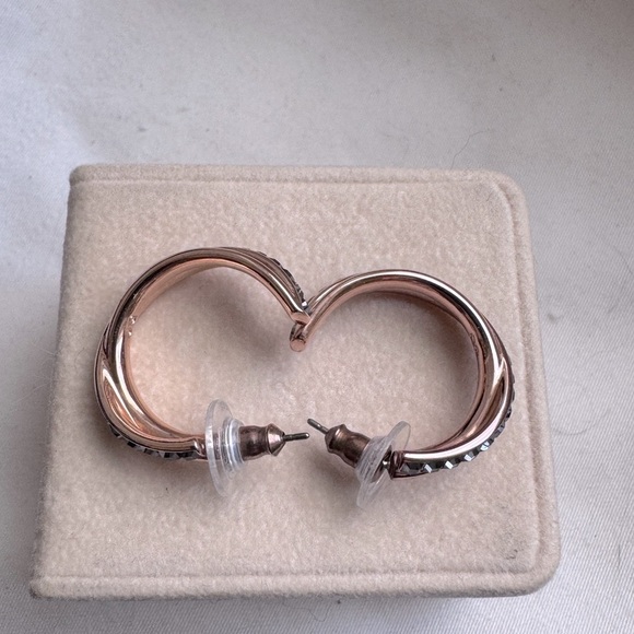 ✨ Vintage Swarovski Rose Hoop Black Pave Crystal Earrings - One Of A Kind - Picture 10 of 11
